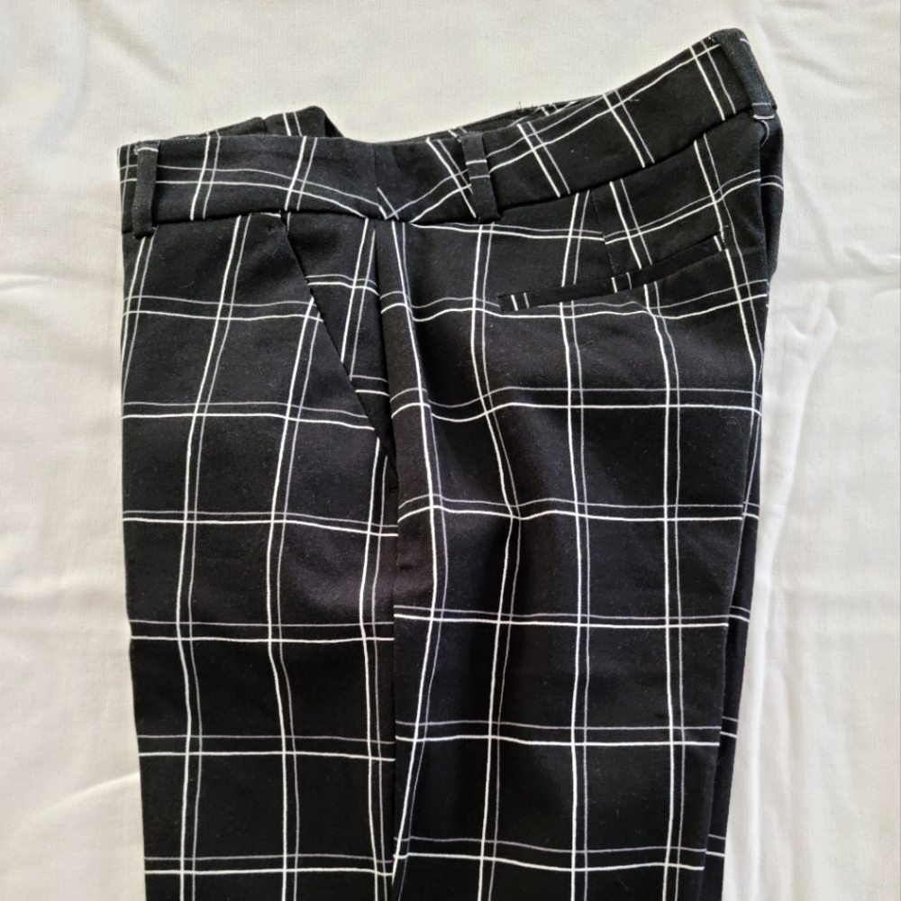 Apt 9 Ankle Pants size 8